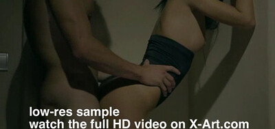 Model Jasmine in Dangerous Game